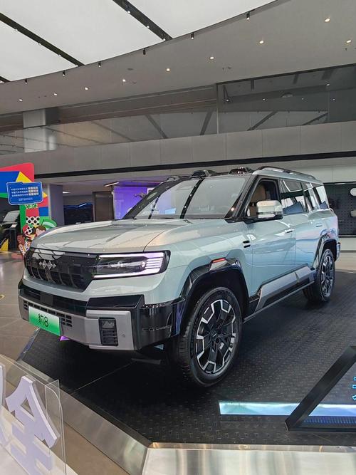 惠州63比亚迪方程豹硬派越野的爆款，英菲尼迪35周年与你共成长